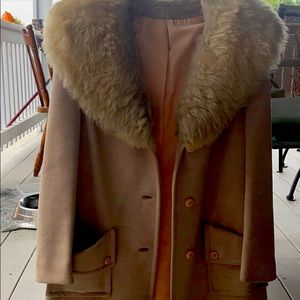 Vintage tan jacket with fake fur collar